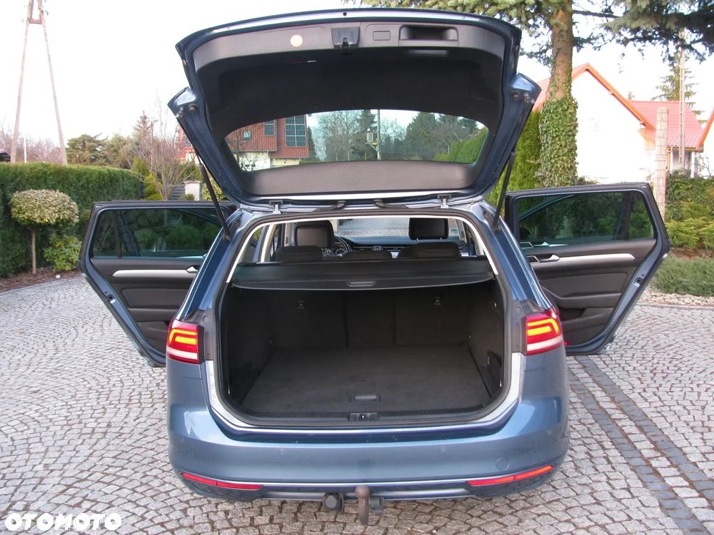 Volkswagen Passat 2.0 TDI SCR DSG Comfortline - 14