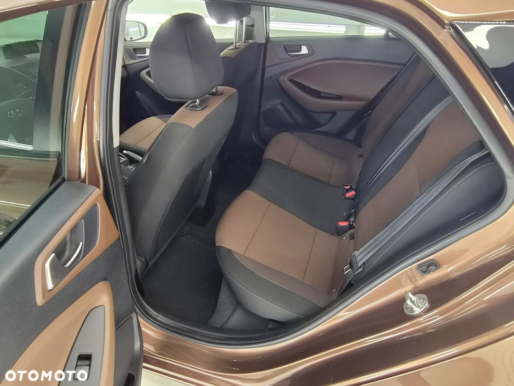 Hyundai i20 1.2 Passion Plus - 23