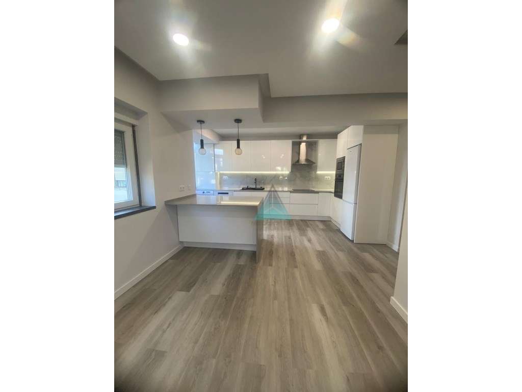 Apartamento totalmente remodelado Corroios - Grande imagem: 3/20