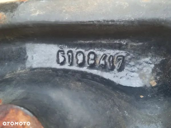 Ramiona wałek podnośnika plecaka New Holland TM190 - 3