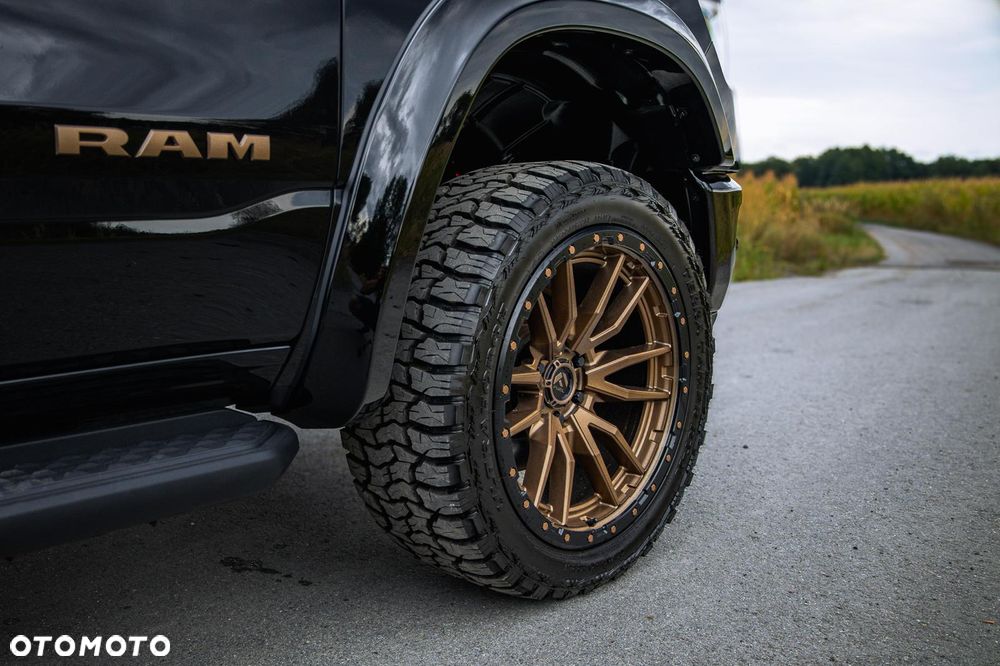 RAM 1500 5.7 Crew Cab Shortbed Laramie Black - 12