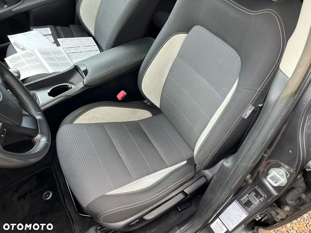 Toyota Avensis 1.8 Executive - 6