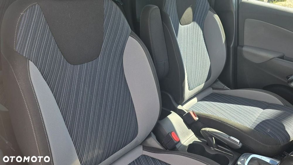 Opel Crossland X - 18