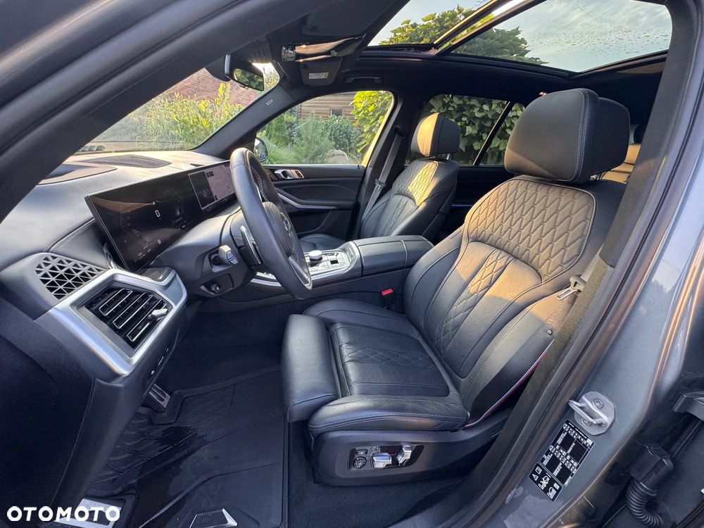 BMW X5 M50i - 19
