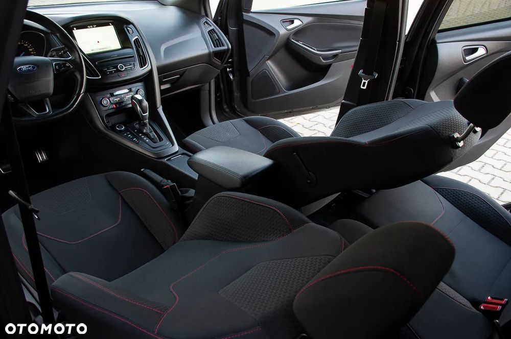 Ford Focus 2.0 TDCi ST-2 PowerShift - 26