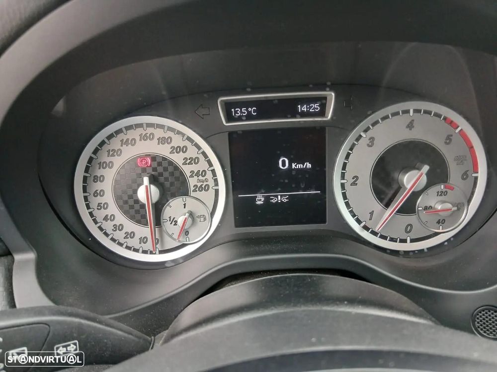 Mercedes-Benz A 200 - 12