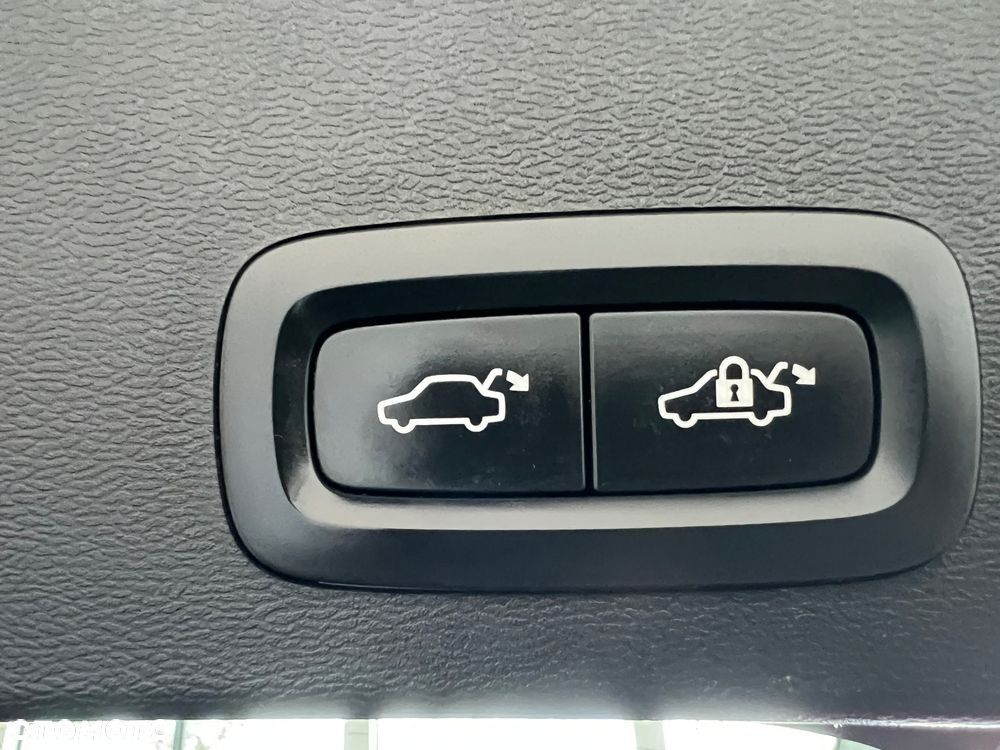 Volvo XC 40 - 29