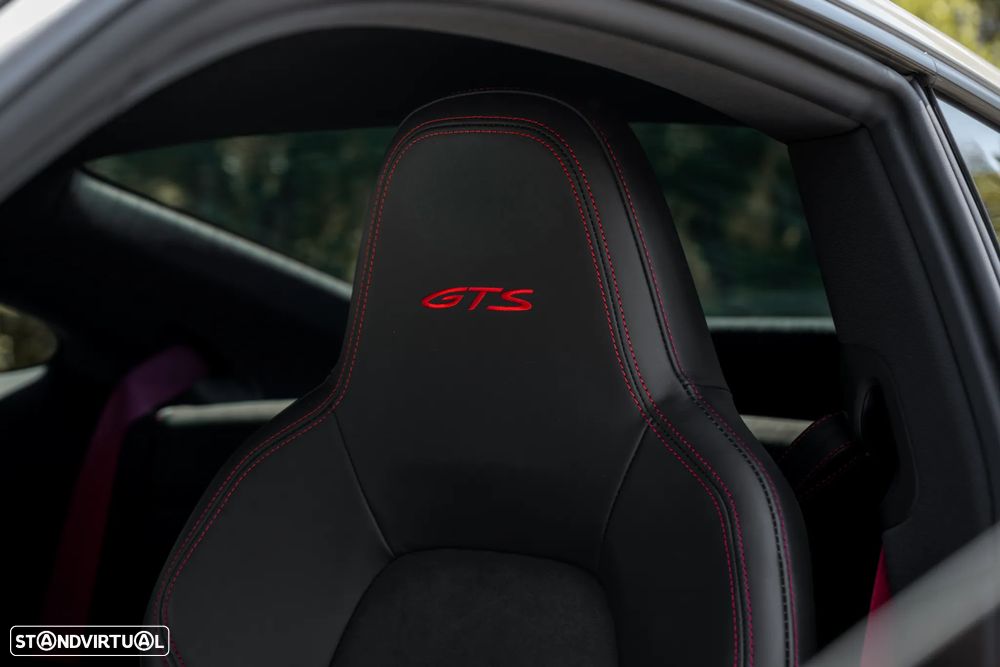 Porsche 911 (992) Carrera 4 GTS PDK - 26