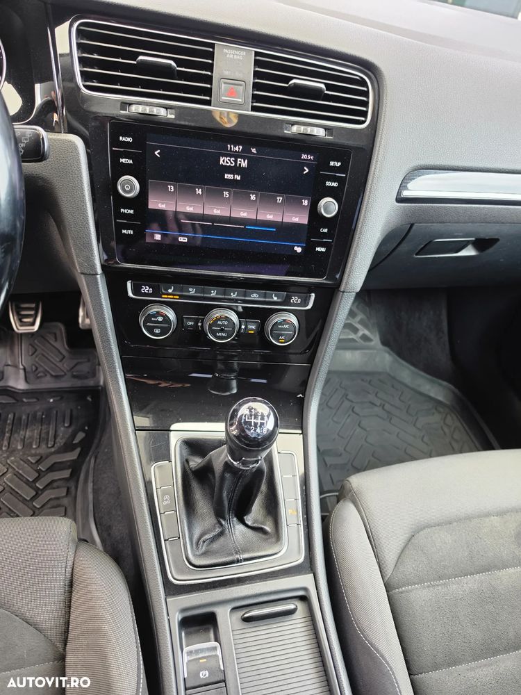 Volkswagen Golf - 14