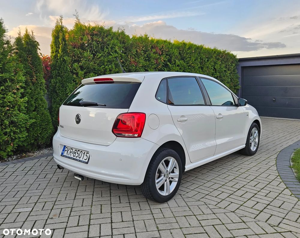 Volkswagen Polo 1.2 TSI MATCH - 9