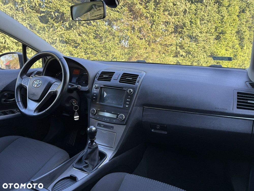 Toyota Avensis 1.8 Style - 7
