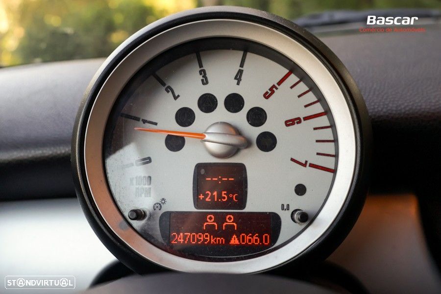 MINI 3 Portas Cooper D - 26