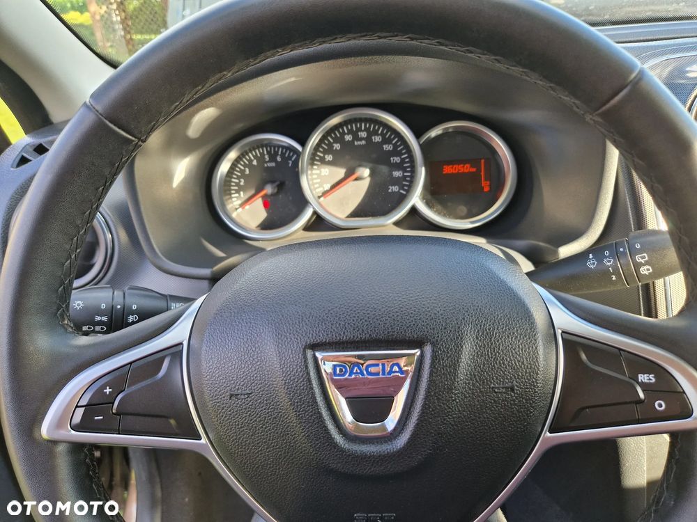 Dacia Logan TCe 90 S&S Stepway Celebration - 13