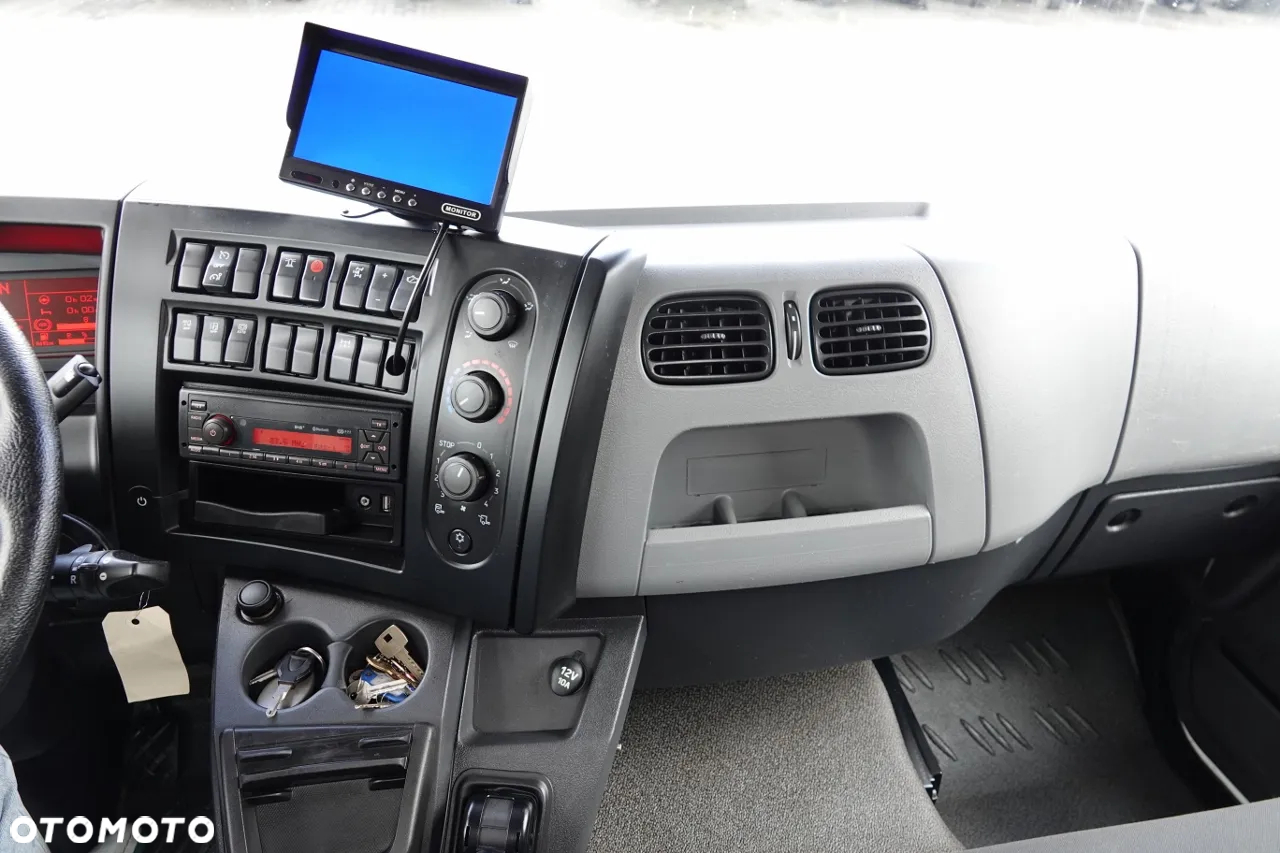 Renault D 210/  4X2 / SKRZYNIOWY 5 M + HDS PALFINGER PK 8.501 SLD A / UDŹWIG 5 580G / STEROWANIE RADIOWE / ROTATOR / SPROWADZONY - 32