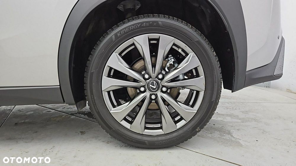 Lexus UX - 23