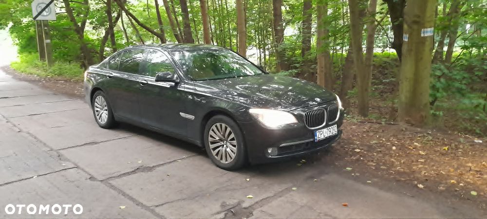 BMW Seria 7 750i - 3