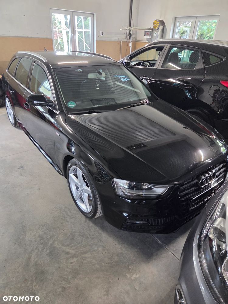 Audi A4 Avant 2.0 TDI DPF quattro S tronic S line Sportpaket - 3