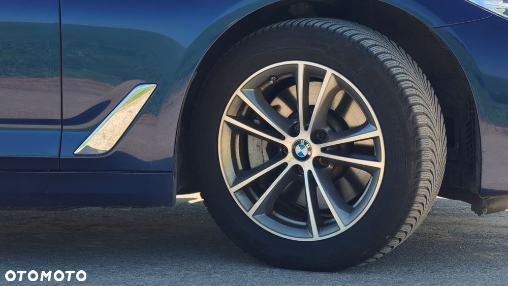 BMW Seria 5 530d Sport Line - 13
