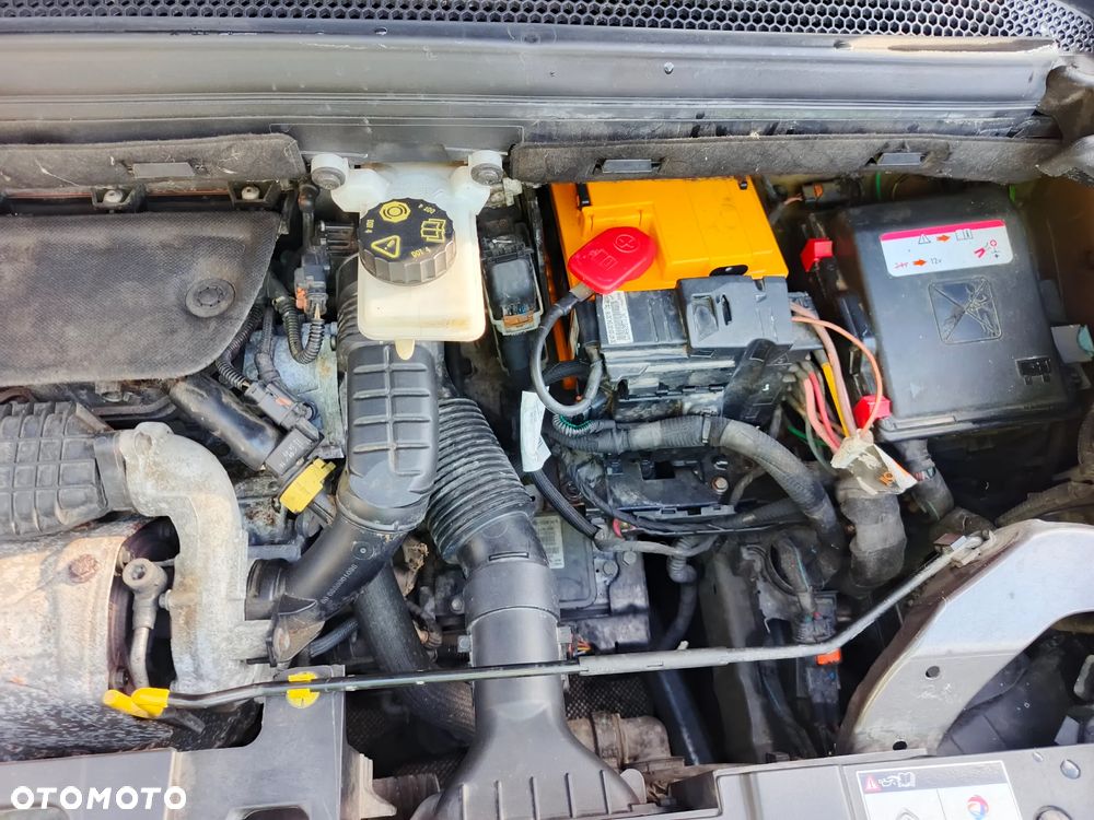 Citroën C4 Grand Picasso 1.6 BlueHDi Shine S&S EAT6 - 32