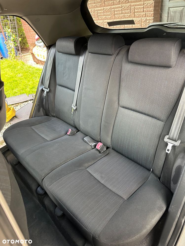 Toyota Auris 1.6 VVT-i Luna MM - 13