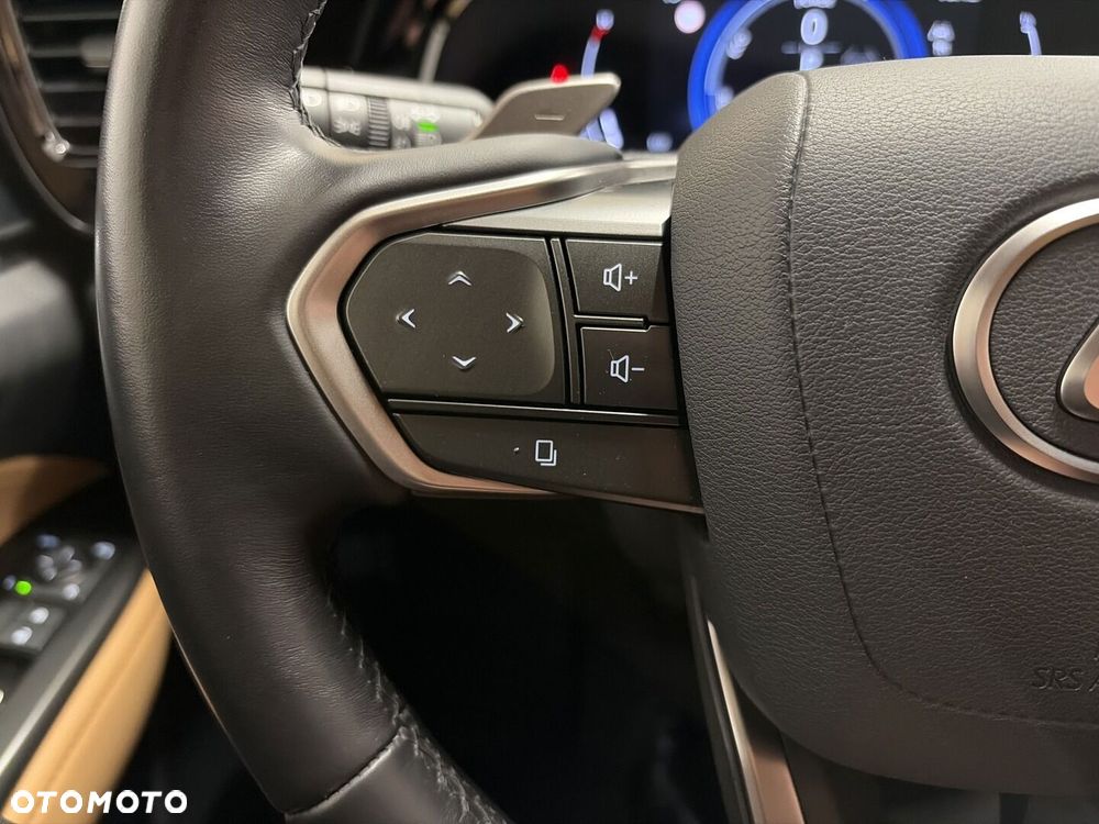 Lexus NX 2024