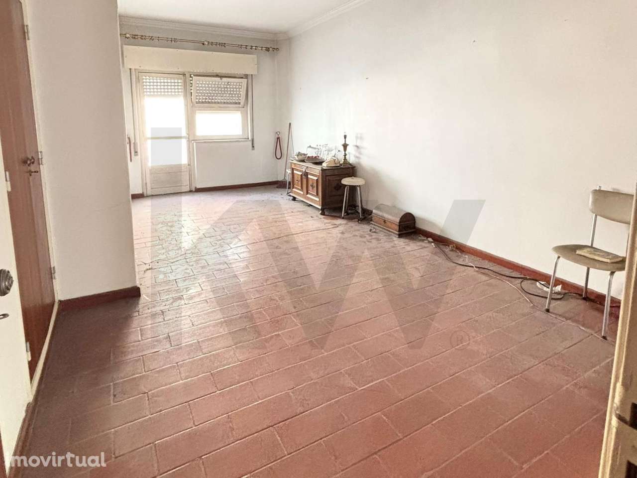 espaçoso T3 com arrecadação na Avenida dos bons amigos- Cacém - Grande imagem: 5/23