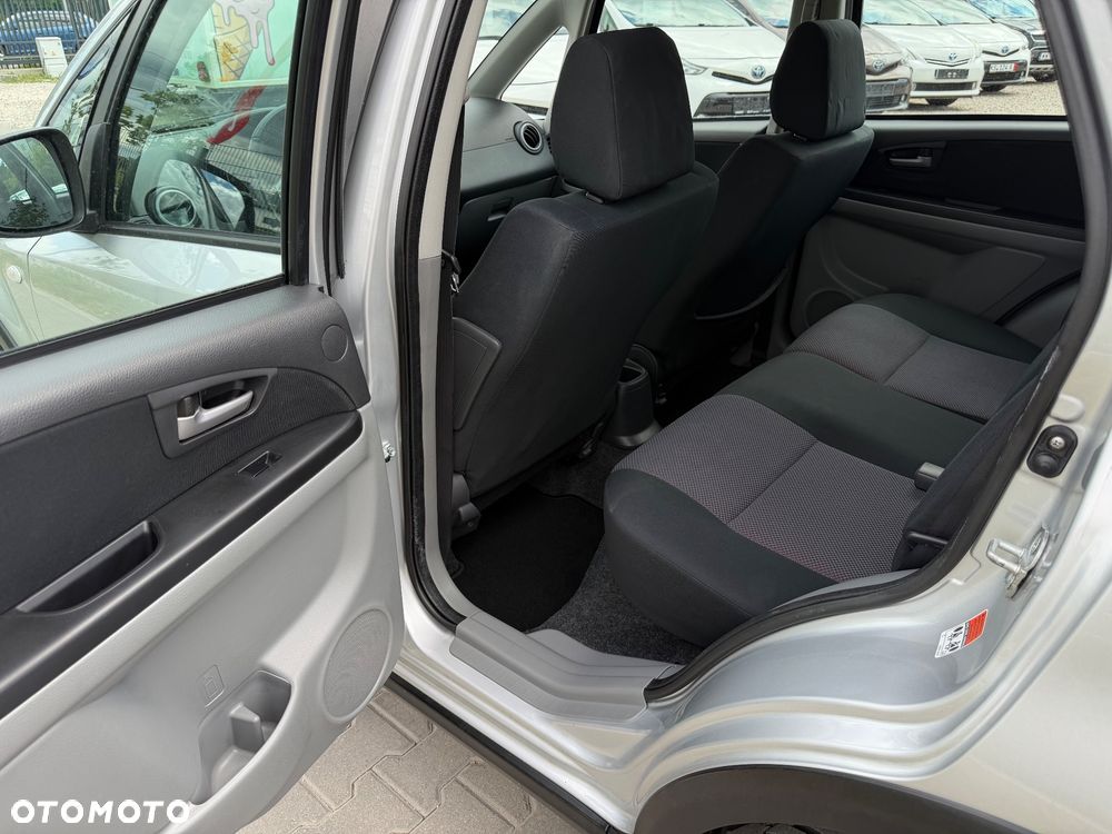 Suzuki SX4 1.6 VVT Automatik 4x2 Comfort - 25