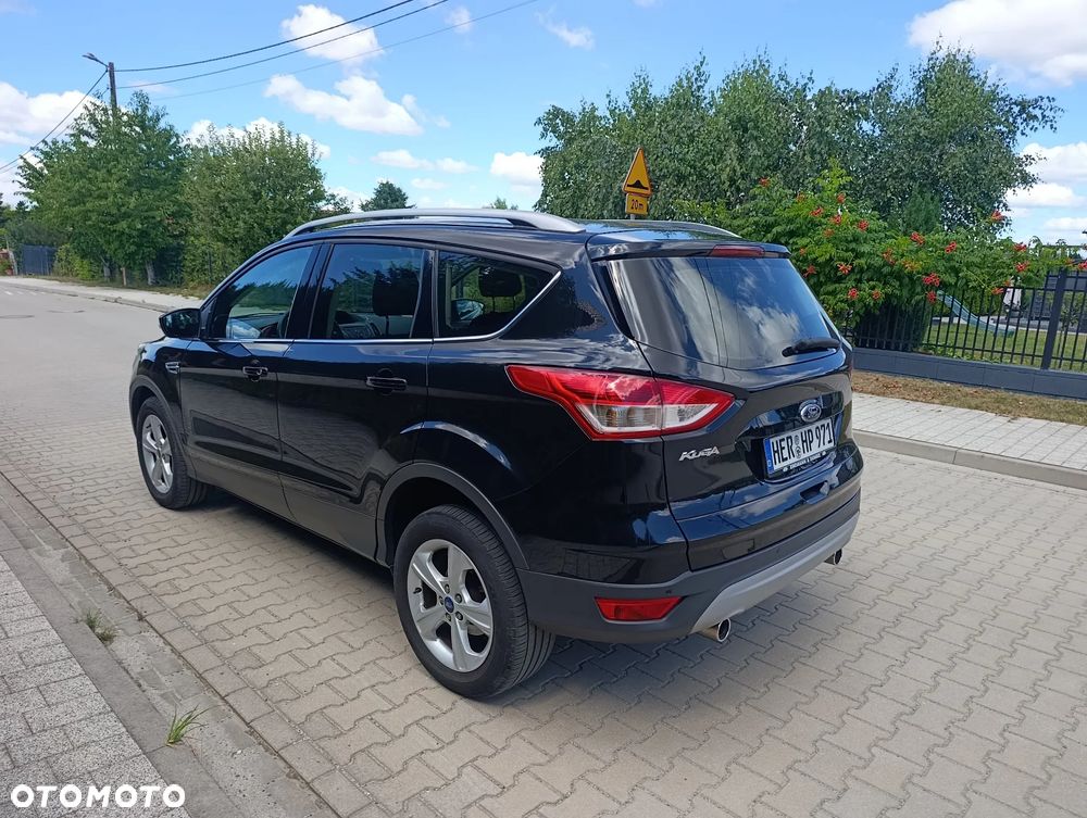 Ford Kuga 2.0 TDCi 2x4 Titanium - 16