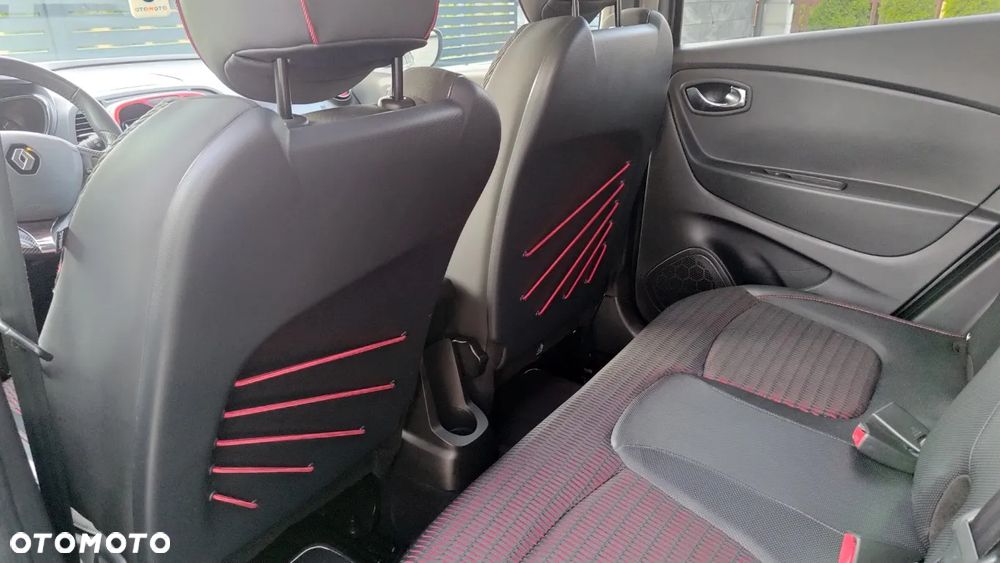 Renault Captur 1.2 TCe Helly Hansen EDC - 13