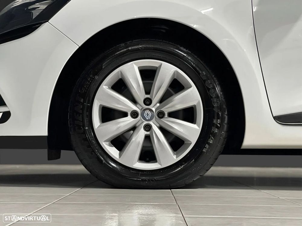 Renault Clio - 13