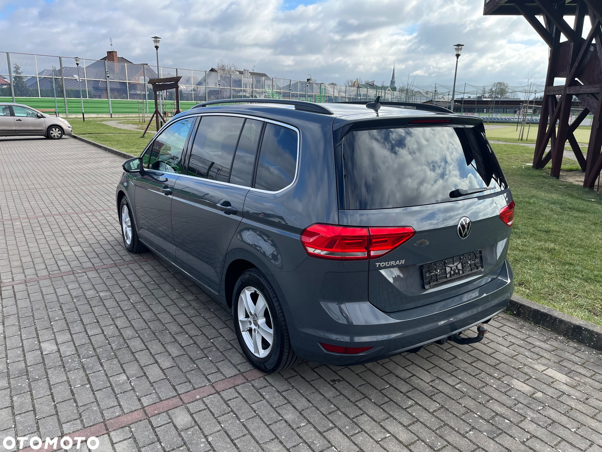 Volkswagen Touran 2.0 TDI SCR DSG Comfortline - 10