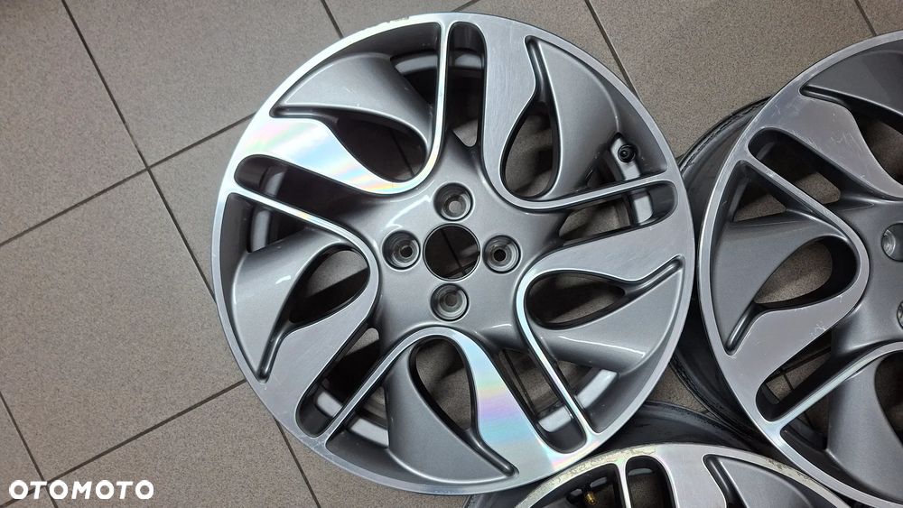 Felgi Aluminiowe 17 Renault Clio IV Captur Zoe 4x100 ET 44 Techrun - 11