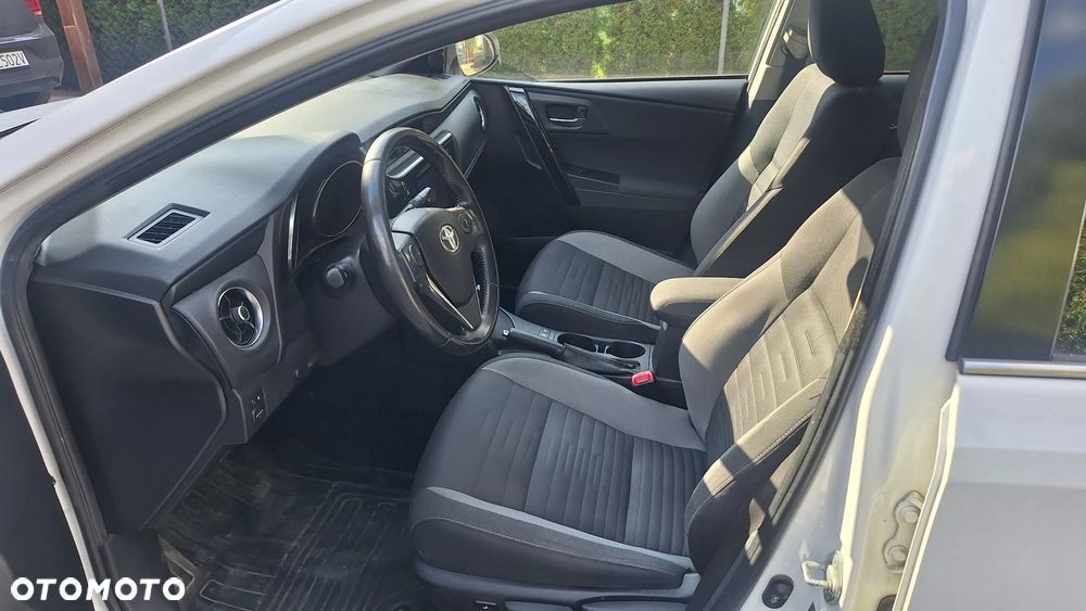 Toyota Auris - 15