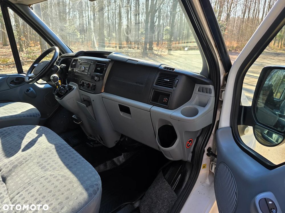 Ford Transit - 16