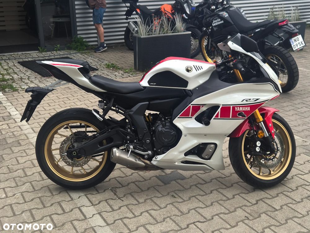 Yamaha R7 - 10