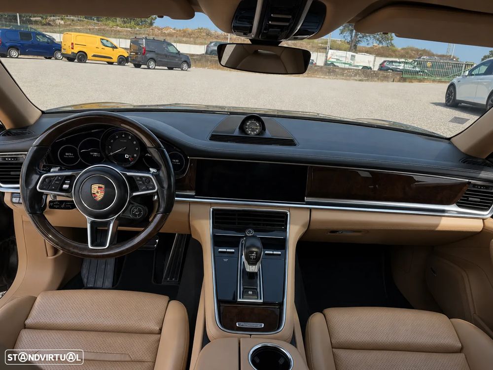 Porsche Panamera 4 E-Hybrid Platinum Edition - 8