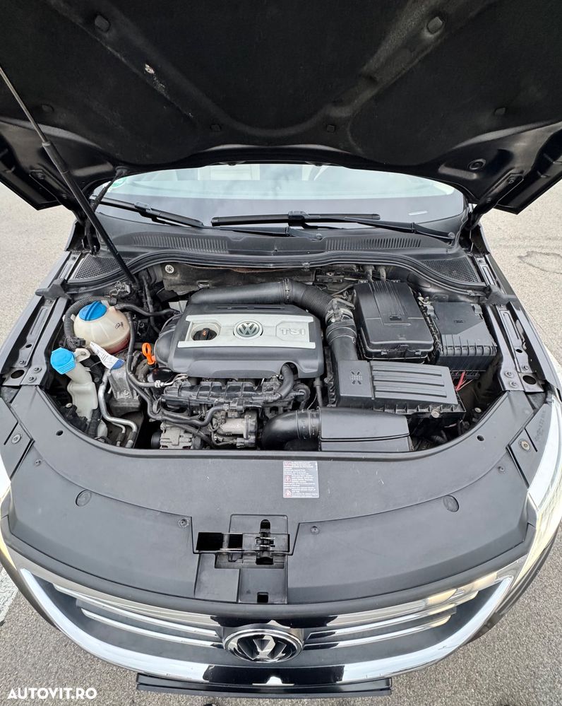 Volkswagen Passat - 12