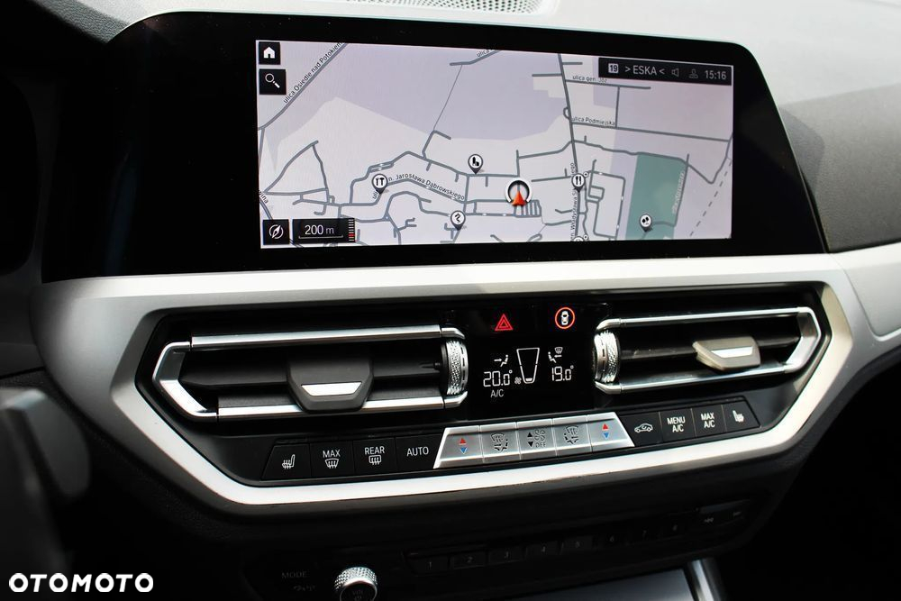 BMW Seria 3 318d Touring Advantage - 23