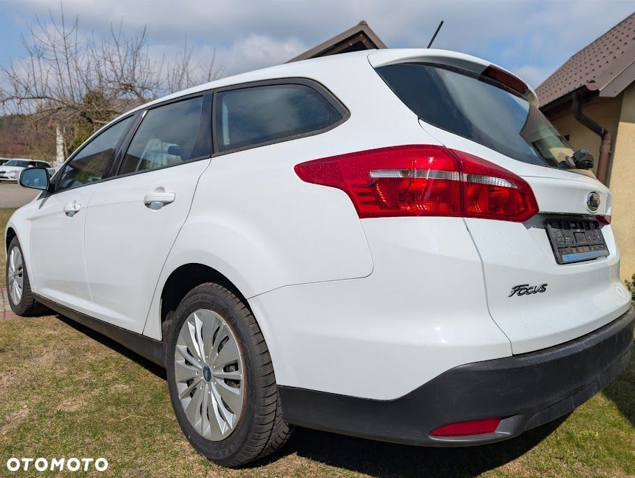 Ford Focus 1.6 Edition - 6