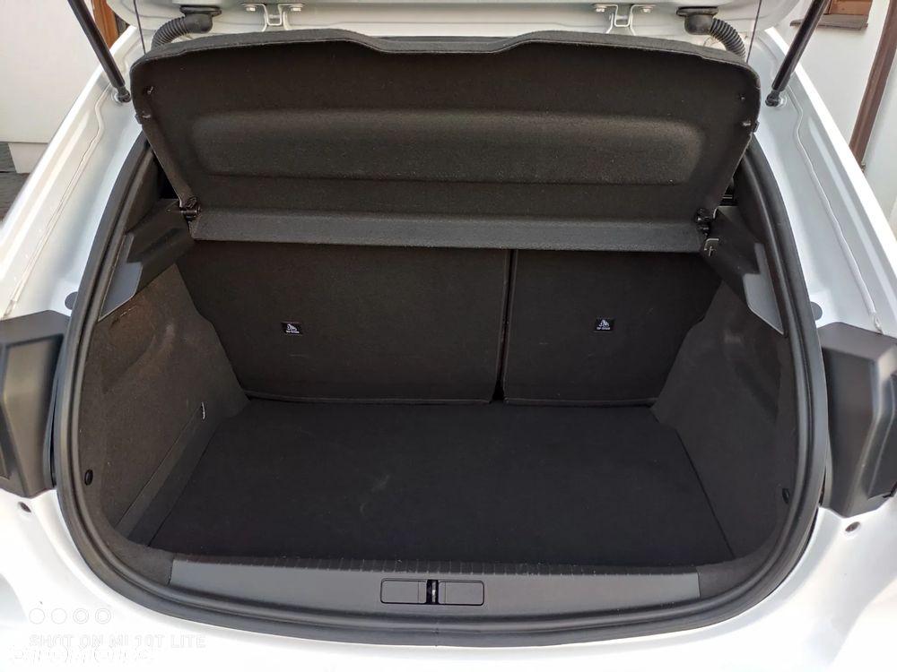 Peugeot 208 1.2 PureTech Style S&S - 13