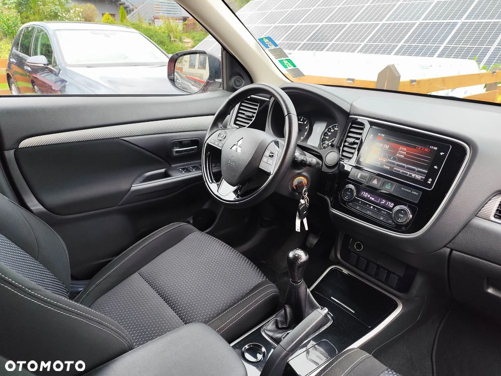 Mitsubishi Outlander 2.0 2WD Inform - 6