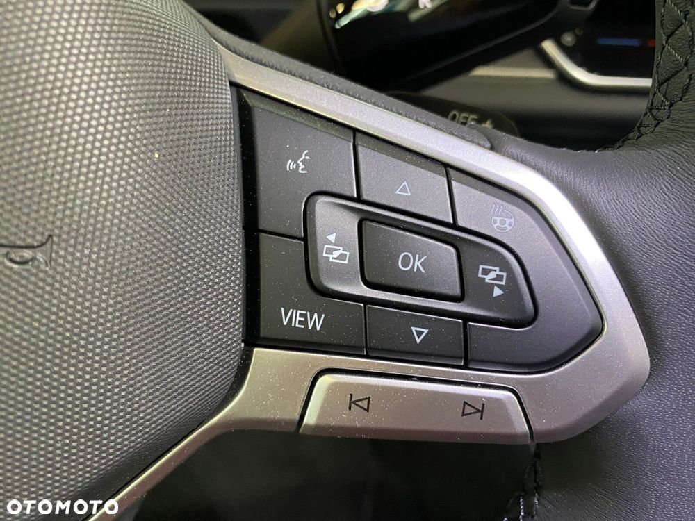 Volkswagen Tiguan - 11