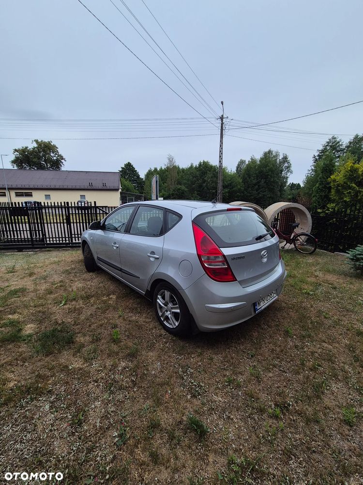Hyundai i30 1.6 Comfort - 4
