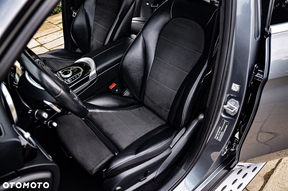 Mercedes-Benz GLC 250 4Matic 9G-TRONIC AMG Line - 28