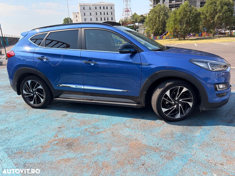 Hyundai Tucson 2.0 CRDI 4WD 8AT Luxury - 19