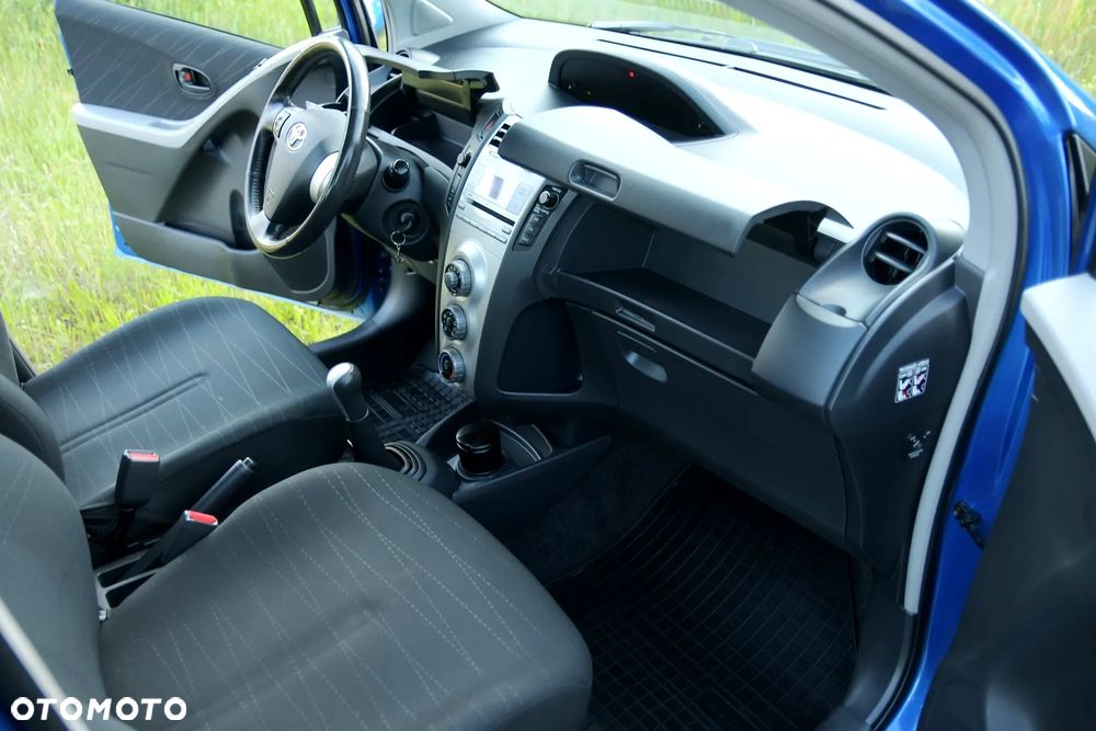Toyota Yaris 1.0 VVT-i - 22