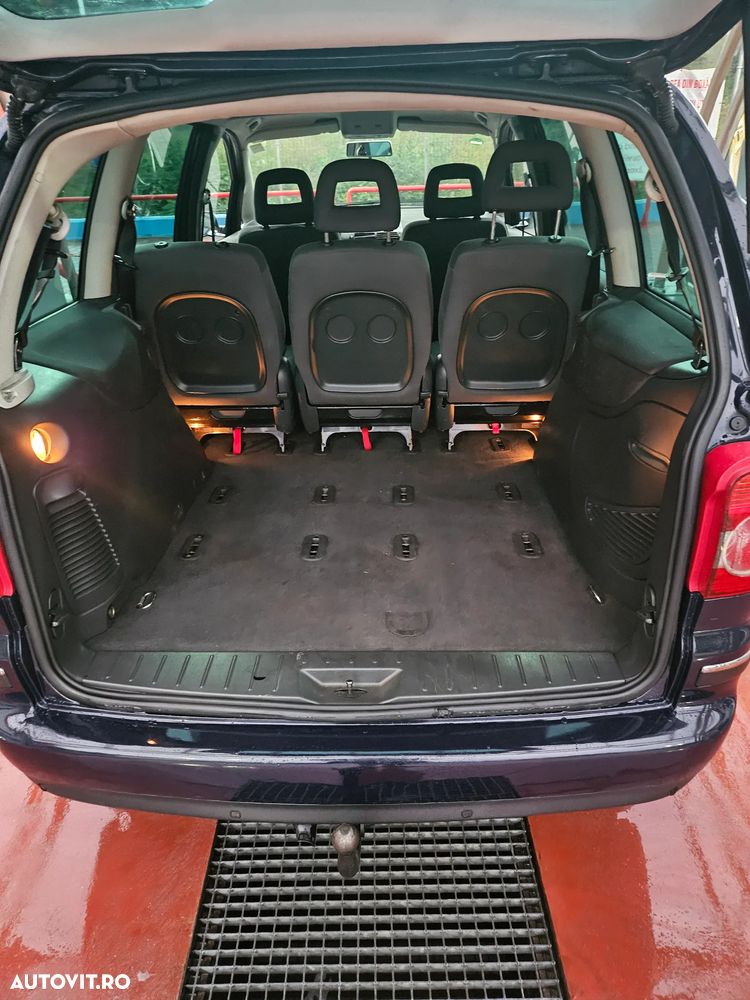 Volkswagen Sharan 1.9 TDI 4Motion Highline - 7