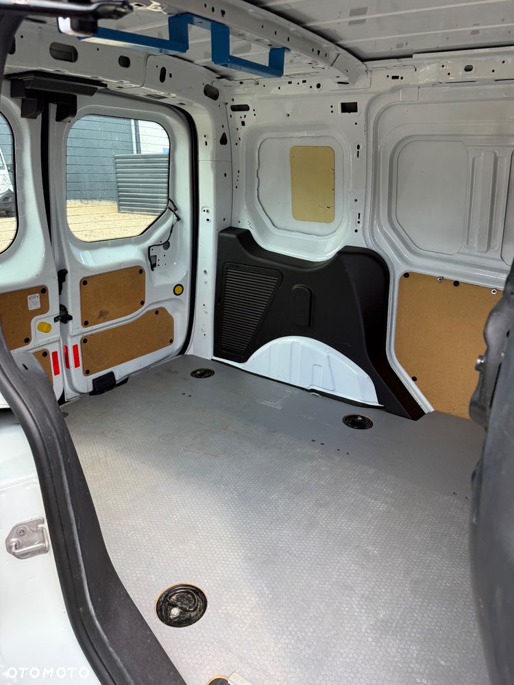 Ford Transit Connect - 23