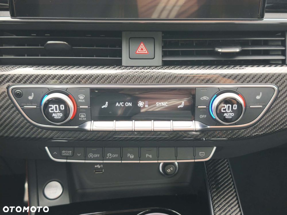 Audi A4 Avant 40 TDI quattro S tronic S line - 34