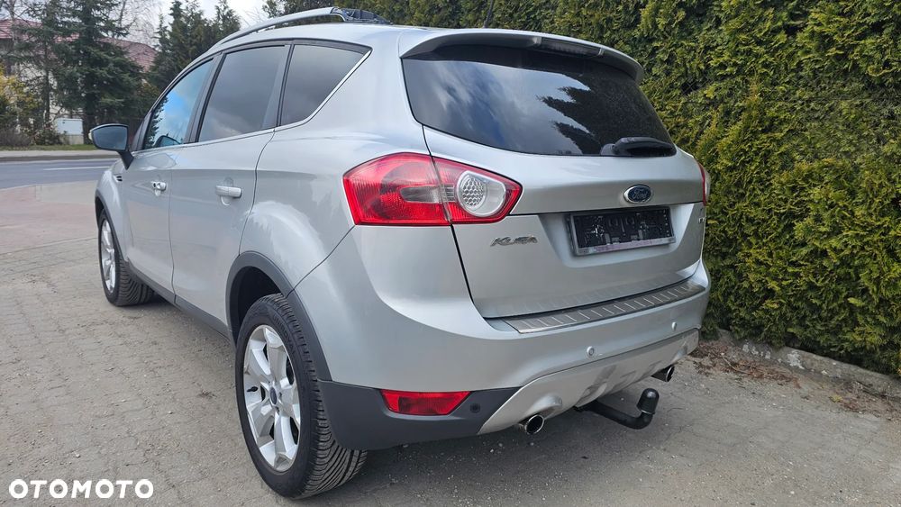 Ford Kuga 2.0 TDCi 2x4 Titanium - 11